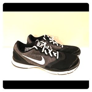 Nike Training sneakers